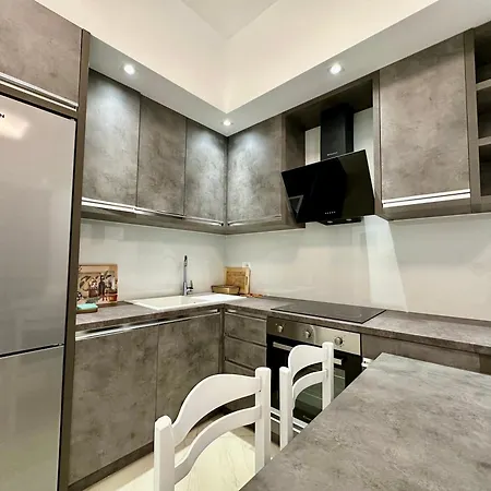 Aqua Seaview Apartment
