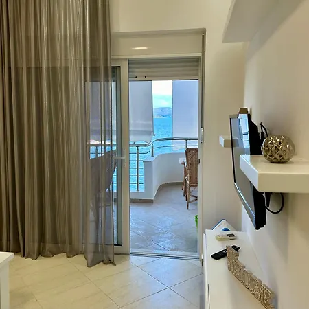 Aqua Seaview Apartment